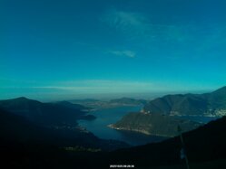 Thumbnail: 2025-10-25_09-30.jpg