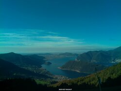 Thumbnail: 2025-10-27_09-30.jpg