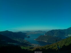 Thumbnail: 2025-10-28_09-30.jpg