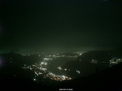 Thumbnail: 2025-10-31_21-30.jpg