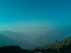 Thumbnail: 2025-11-09_09-30.jpg