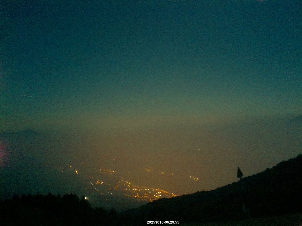 Image: 2025-10-10_06-30.jpg