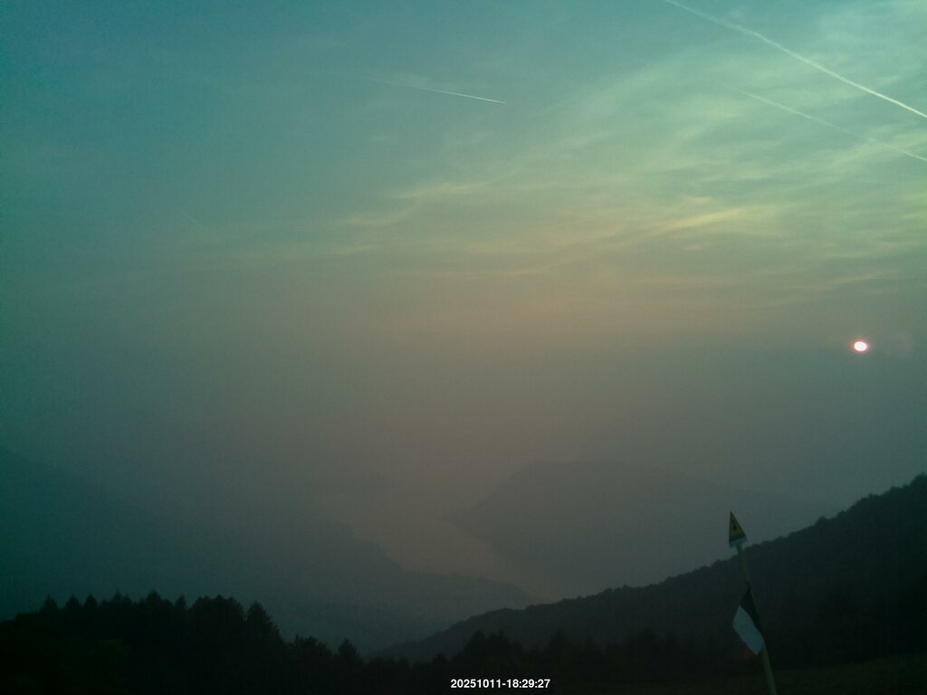 Image: 2025-10-11_18-30.jpg