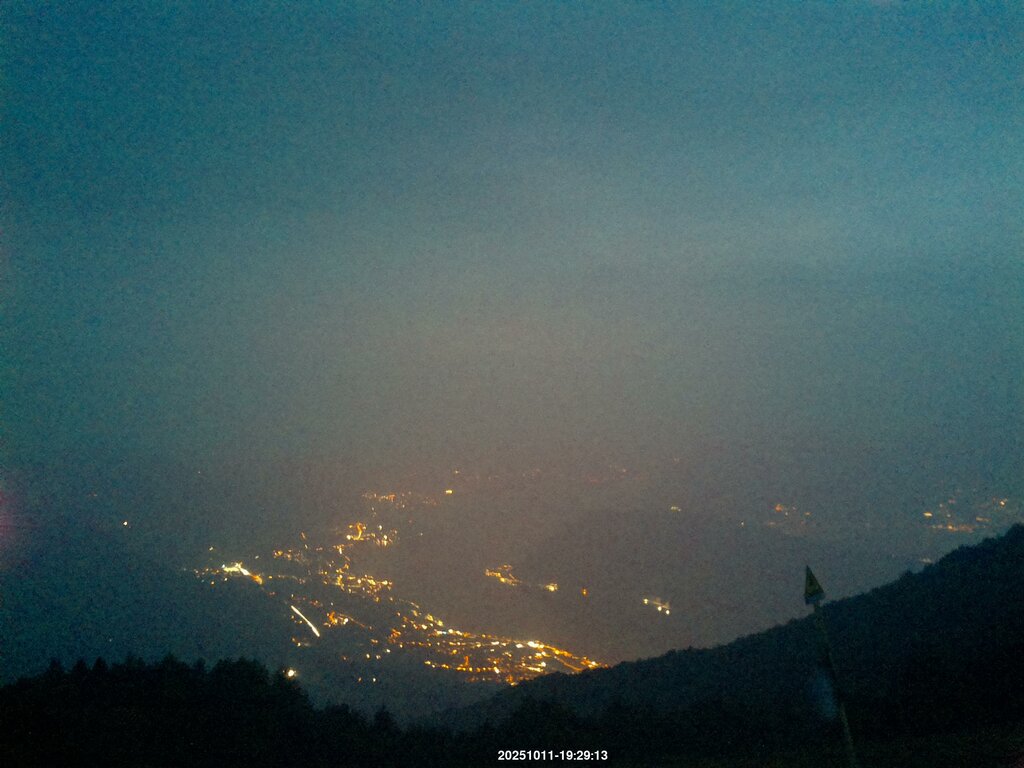 Image: 2025-10-11_19-30.jpg