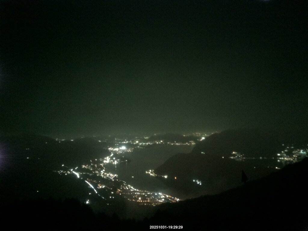 Image: 2025-10-31_19-30.jpg