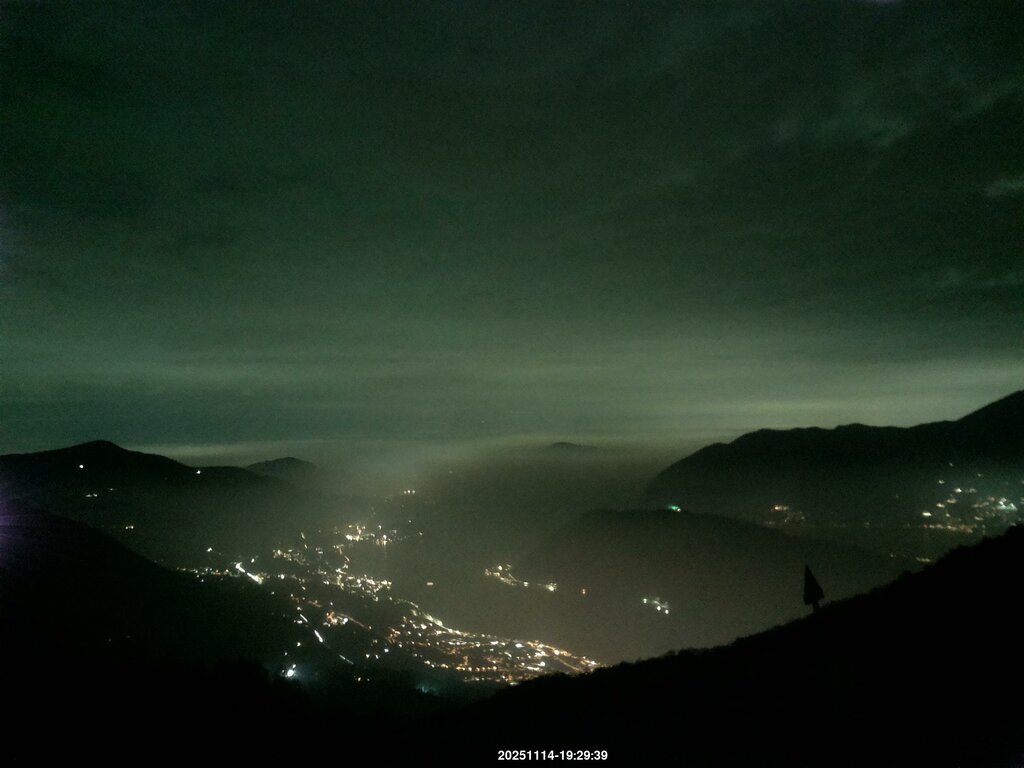 Image: 2025-11-14_19-30.jpg