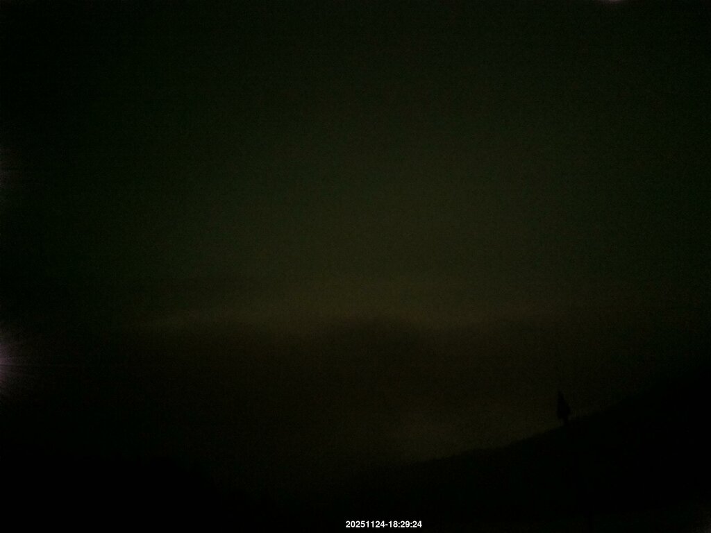 Image: 2025-11-24_18-30.jpg